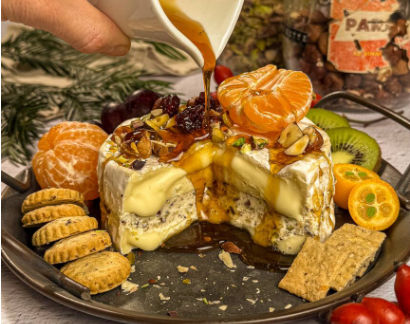 Camembert farci cranberries et pistaches au miel Camembert farci cranberries et pistaches au miel