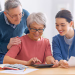 Mon fils travaille et vit chez moi